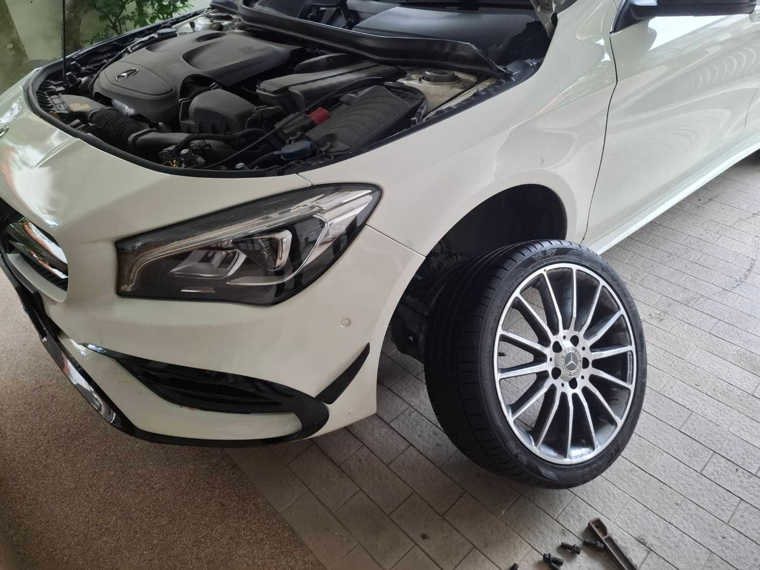 ผลงานบริการปะยางนอกสถานที่ Nang Service ครั้งที่ 2 - บริการซ่อมยางรถยนต์มืออาชีพ 24 ชั่วโมง